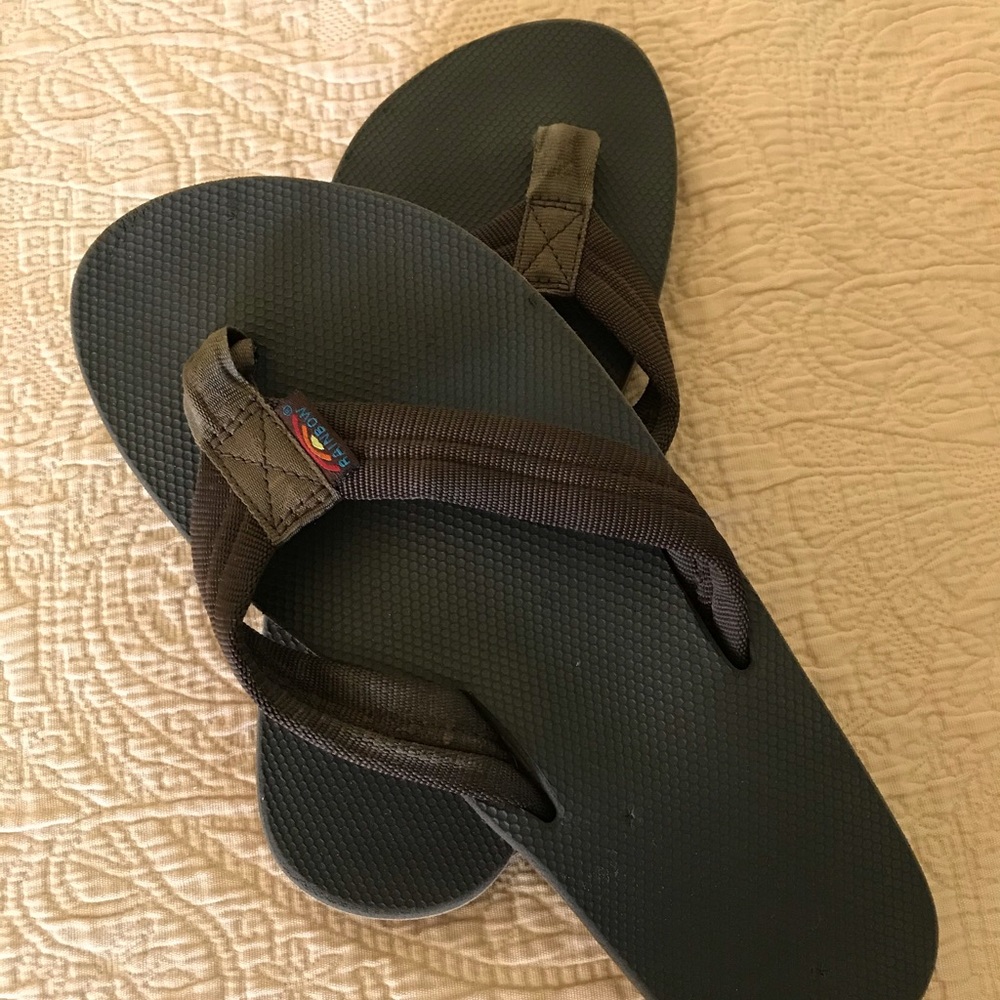 Rainbow Flip Flops - Picture 1 of 2